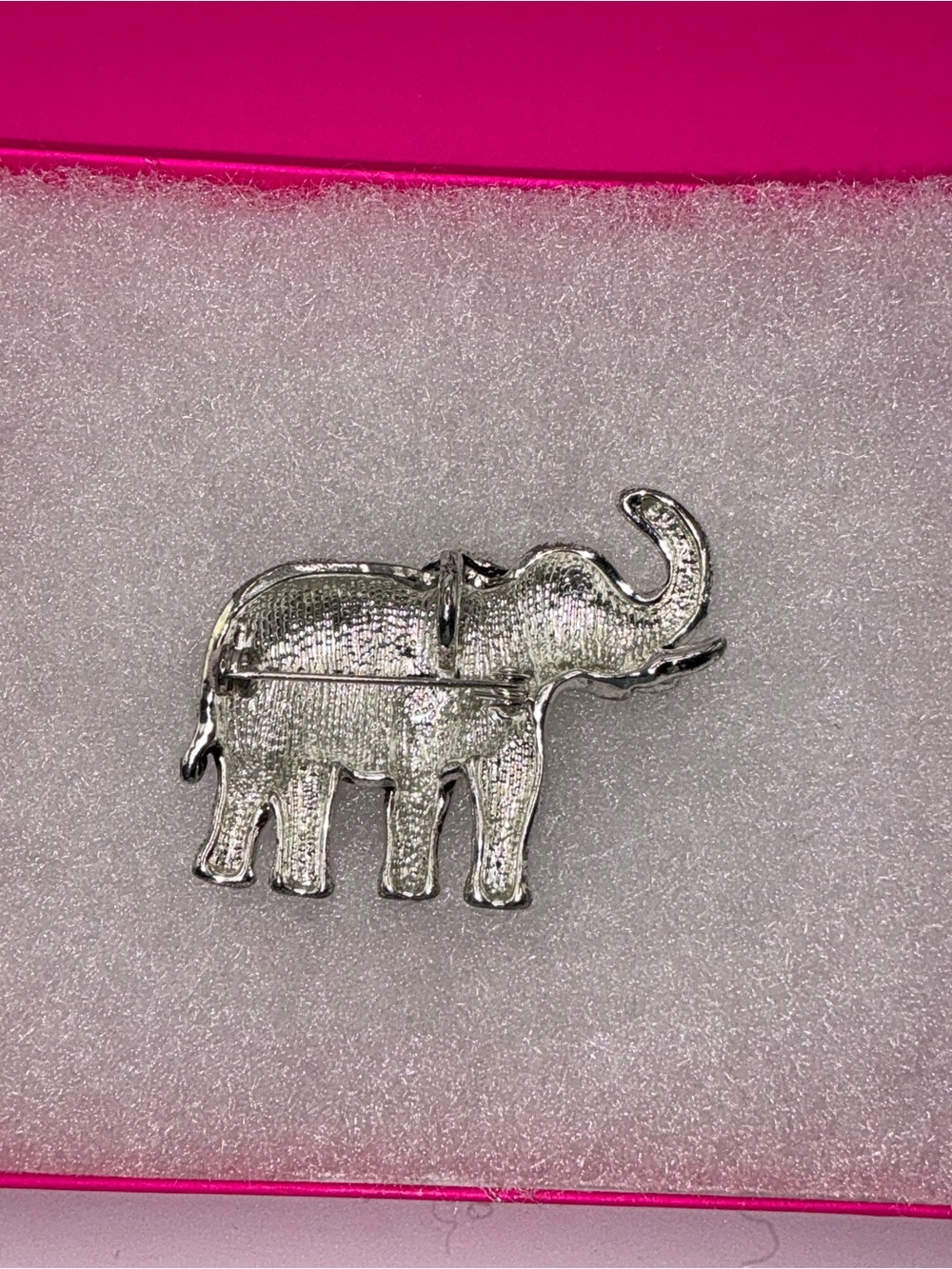 Vintage Silver Elephant Brooch 2" x 1 3/4" - Picture 5 of 8